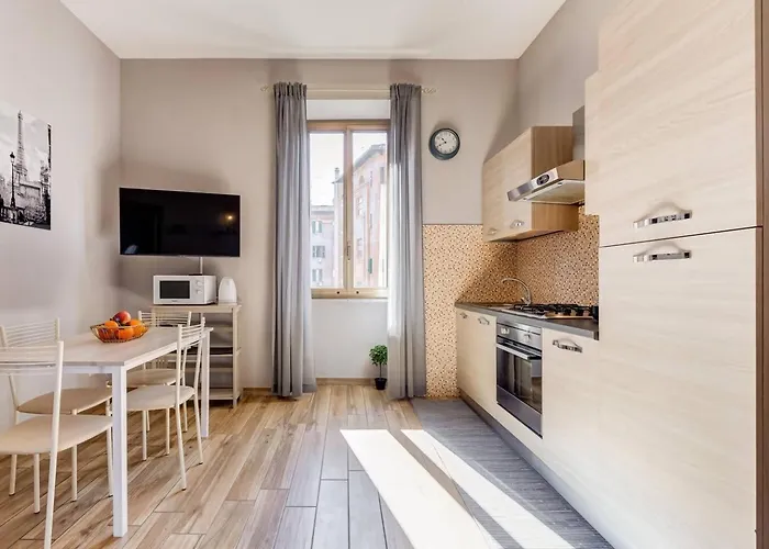 Bright And Spacious 2Bdr Apartment