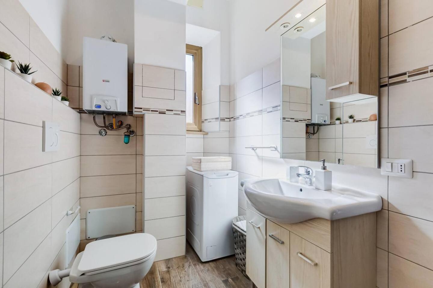 Bright And Spacious 2bdr Apartment